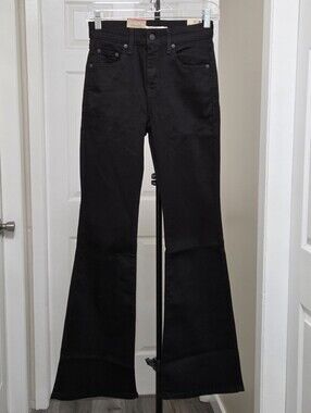 Nwt Levi's 726 Flare Jeans in Black